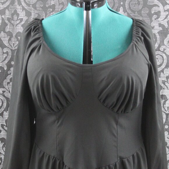 Black Flounce Sleeve Ruched Bust Dress 4X - Picture 5 of 9